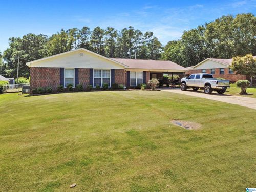1005 Magnolia Dr, SYLACAUGA, AL, 35150-4520 | Card Image