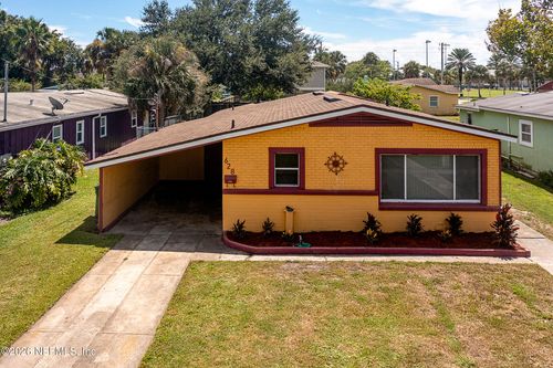 628 3rd Ave S, Jacksonville Beach, FL, 32250-5316 | Card Image