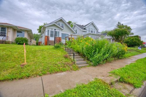 1217 E 9th St, Duluth, MN, 55805-1608 | Card Image