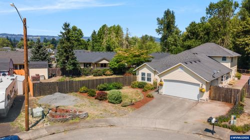 2886 Fir Ct, Sweet Home, OR, 97386-2979 | Card Image