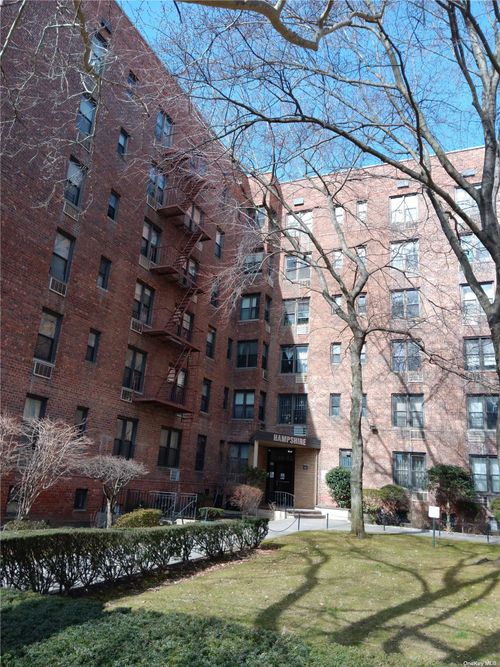 4c-140-33 34 Avenue, Flushing, NY, 11354 | Card Image