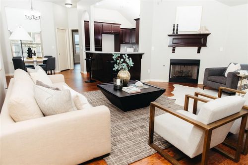 12017 Chisholm Village Dr, Oklahoma City, OK, 73114-8312 | Card Image