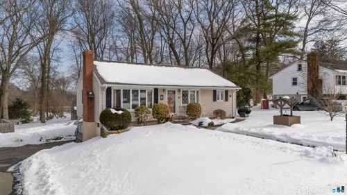 24 Porach Rd, Uncasville, CT, 06382-1430 | Card Image