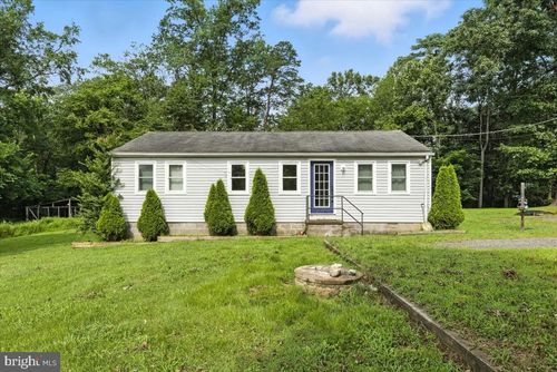 8064 Taylor Rd, CATLETT, VA, 20119-1763 | Card Image