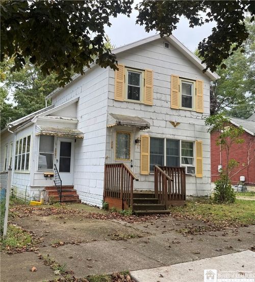 214 Robin St, Dunkirk, NY, 14048-1529 | Card Image