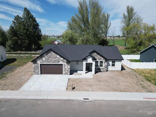 1220 Bronze Dr, Rupert, ID, 83350-8007 | Card Image