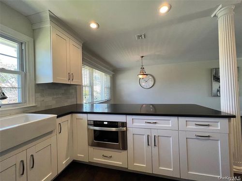 1 Cliftwood Dr, Huntington, NY, 11743-2102 | Card Image