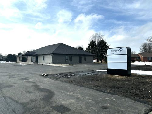 2816 Milwaukee Avenue, ABERDEEN, SD, 57401 | Card Image