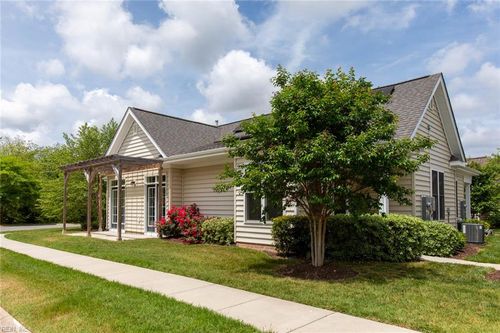 200 Durham St, Smithfield, VA, 23430-2579 | Card Image