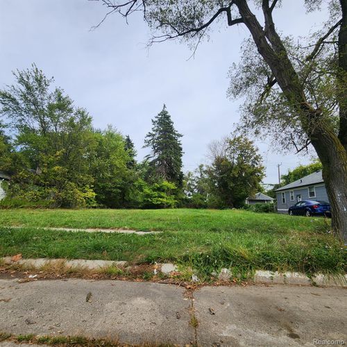 10086 Rosemont Ave, Detroit, MI, 48228-1108 | Card Image