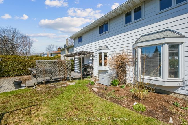 4 Valewood Cres, House other with 4 bedrooms, 4 bathrooms and 4 parking in Gloucester ON | Image 46