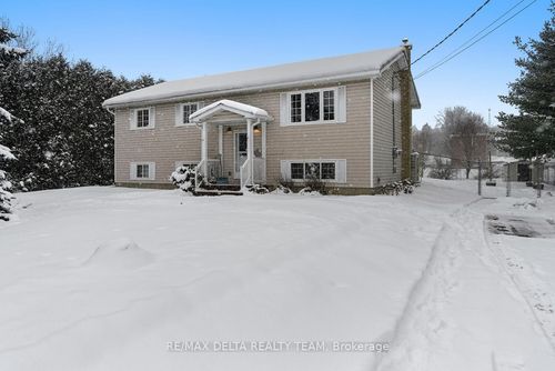 9 Peryl Rd, Mallorytown, ON, K0E1R0 | Card Image