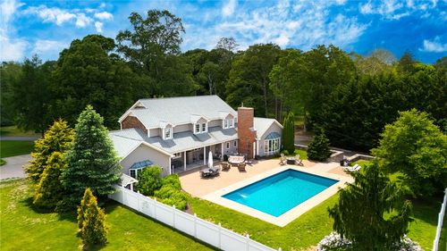 74 Oakwoods Drive, South Kingstown, RI, 02879 | Card Image