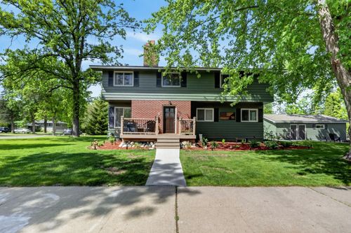 323 Nw 11th St, Grand Rapids, MN, 55744-2441 | Card Image