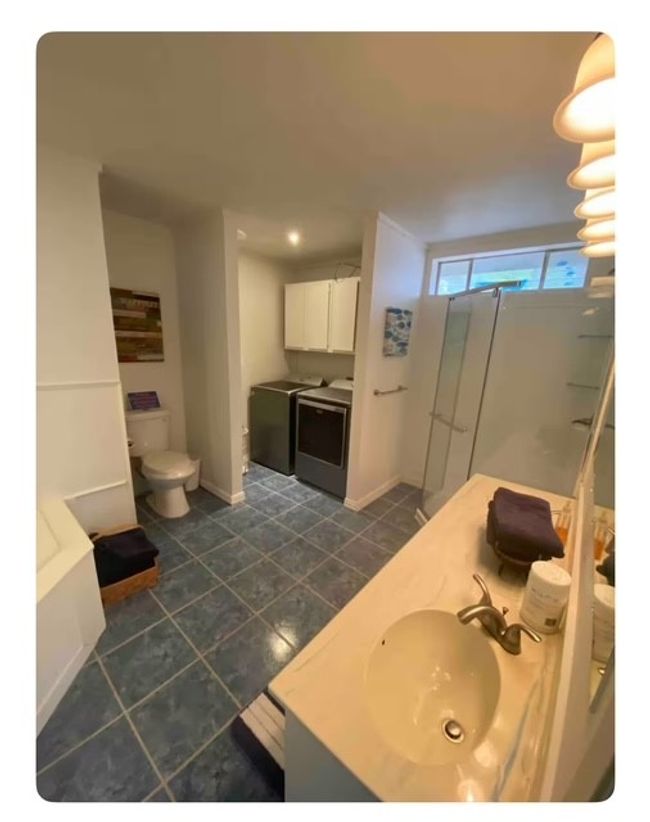 master bath & laundry | Image 6