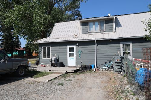 920 5th St, Valier, MT, 59486-7716 | Card Image