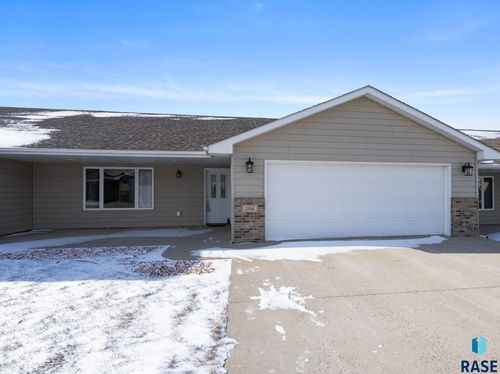 104-207 W 5th St Street, Hartford, SD, 57033 | Card Image