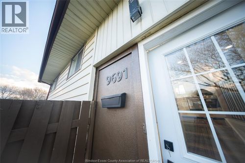 9691 Avery Lane, Windsor, ON, N8R2C1 | Card Image