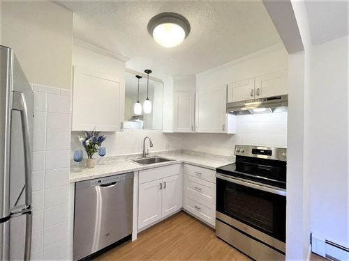 28-295 Main St, Reading, MA, 01867-3654 | Card Image