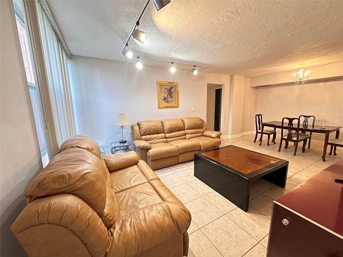 apt-107-200 172nd St, Sunny Isles Beach, FL, 33160-3414 | Card Image