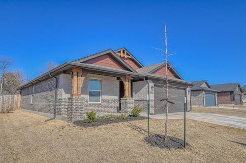 20121 Park Ln, Harrah, OK, 73045-9766 | Card Image