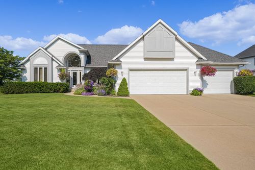 5681 Bethanne Drive Sw, Wyoming, MI, 49418 | Card Image