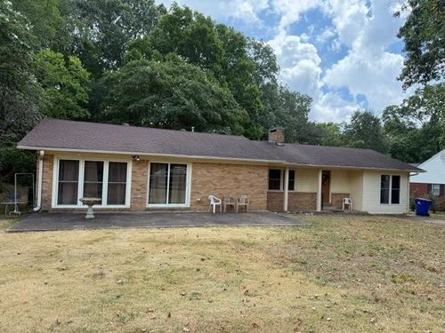 30 Blount Dr, Savannah, TN, 38372-1860 | Card Image