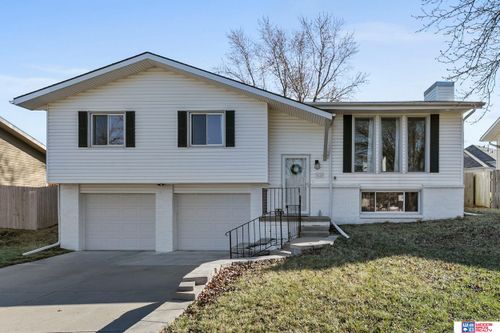 5021 London Road, Lincoln, NE, 68516 | Card Image