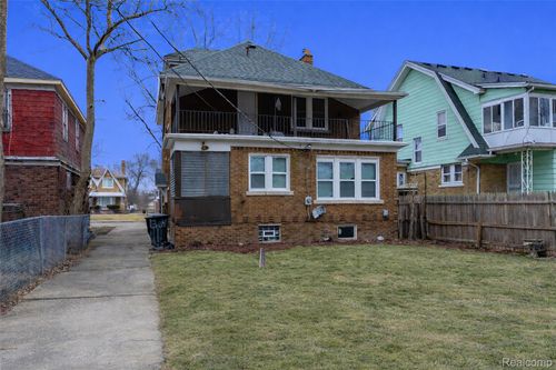 13044 Wilshire Dr, Detroit, MI, 48213-1976 | Card Image