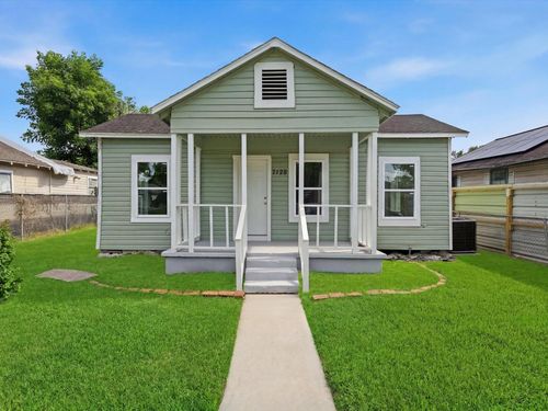 7128 Avenue K, Houston, TX, 77011-2720 | Card Image
