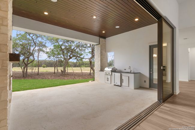 8166 Blue Oak, House other with 4 bedrooms, 5 bathrooms and null parking in Garden Ridge TX | Image 62