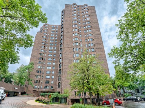 apt-609-1235 Yale Pl, Minneapolis, MN, 55403-1945 | Card Image