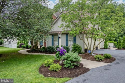 16 Fox Hollow Dr, LANCASTER, PA, 17602-1393 | Card Image