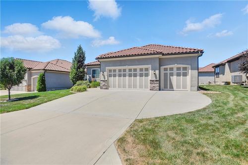 3912 Sw Odell Dr, Lees Summit, MO, 64082-7400 | Card Image