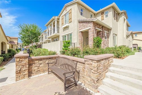 28752 Calle De La Paz Dr, Valencia, CA, 91354-3006 | Card Image