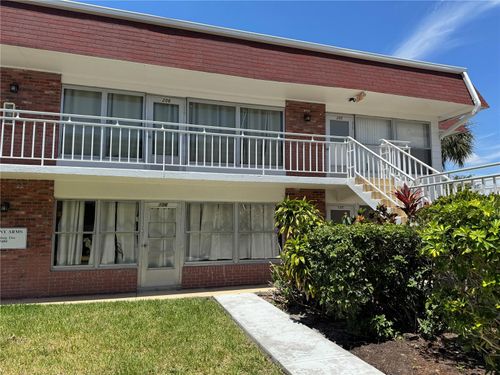 105-3480 32nd Ave N, St Petersburg, FL, 33713-2433 | Card Image