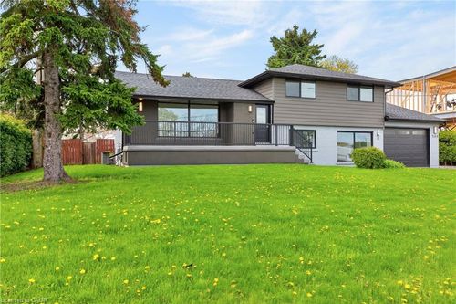 588 Mountain Brow Blvd, Hamilton, ON, L8T1B1 | Card Image