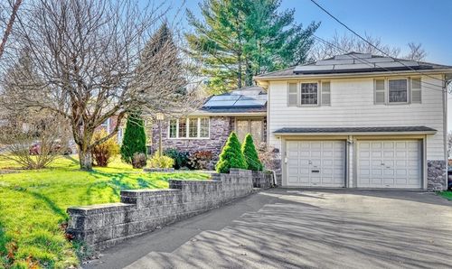 11 Granite St, Dedham, MA, 02026-6501 | Card Image