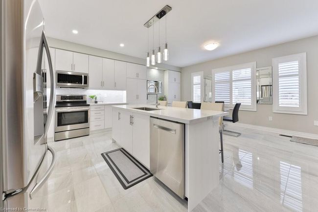 11 Mill Stone Terr, House other with 4 bedrooms, 4 bathrooms and 4 parking in Waterdown ON | Image 8
