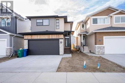 4326 28 Ave S, House other with 3 bedrooms, 3 bathrooms and 4 parking in Lethbridge AB | Image 1