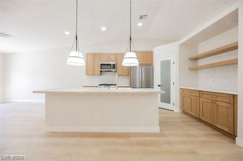 463 Palegold St, Henderson, NV, 89012-5401 | Card Image