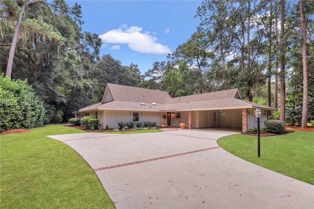 Willow Oak Rd, Hilton Head Island, SC 29928
