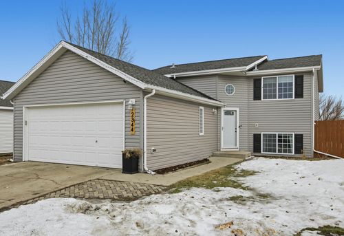 2344 59th Ave S, Fargo, ND, 58104-7289 | Card Image