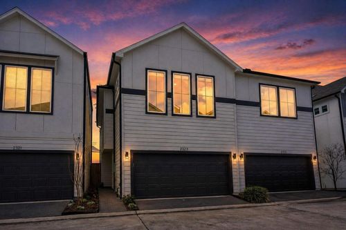 2323 Warhol Way, Houston, TX, 77091-1937 | Card Image