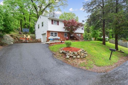 8 Hillside Ter, Green Twp, NJ, 07821-2279 | Card Image