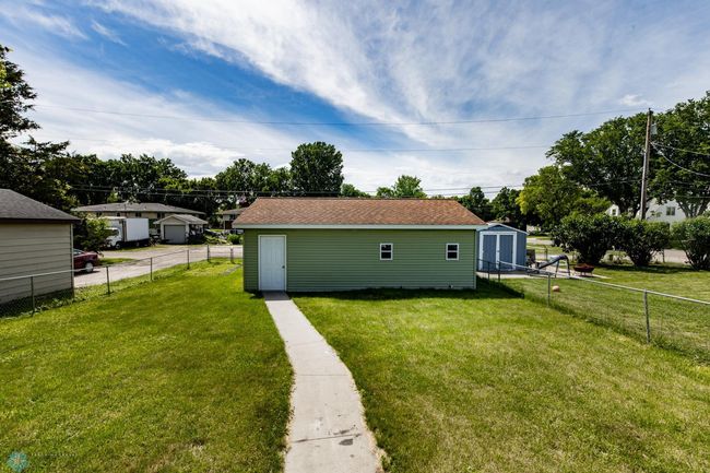 Backyard/Garage | Image 36