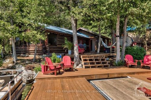 100 Barnes, North Frontenac, ON, K0H2J0 | Card Image