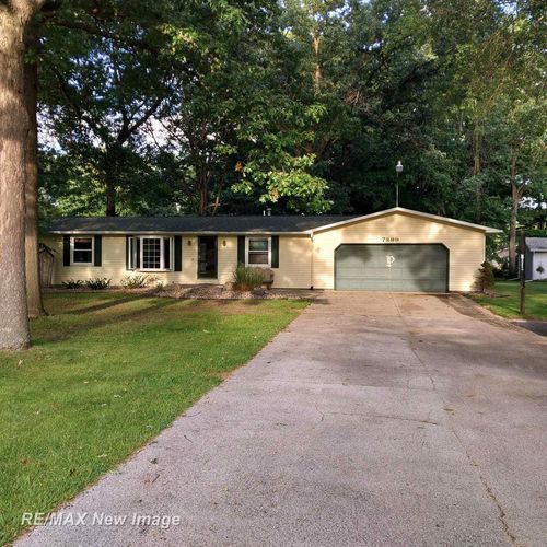 7899 Beaver Rd, Saint Charles, MI, 48655-8634 | Card Image