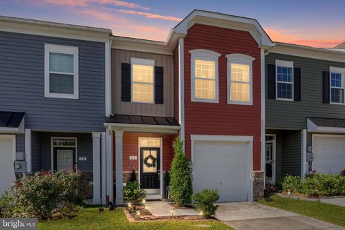 68 Healey Ct, BUNKER HILL, WV, 25413-1131 | Card Image