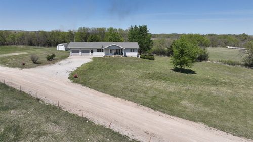 11985 Falcon Rd, Leonardville, KS, 66449-9618 | Card Image